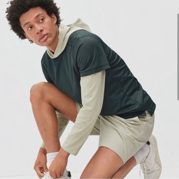 Everlane Uniform NWOT Men's Sports Tee -Short Sleeve T-shirt  Green Size Large - Picture 2 of 7